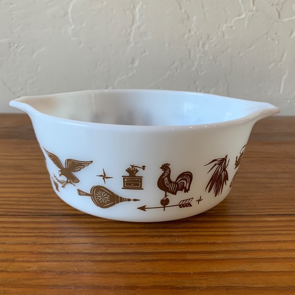 Vintage Pyrex 1.5 Qt Casserole Dish – "Early American" Pattern, 1960s - Picture 5 of 11